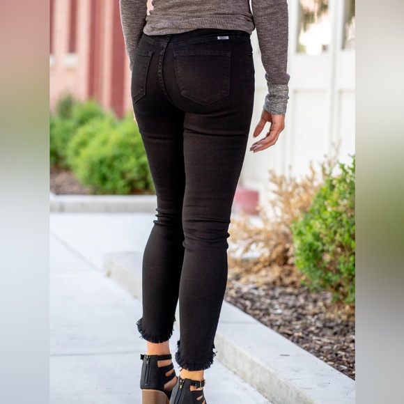 Kancan Women’s Black High Rise Fray Hem Skinny Jeans Size 3/25 - Picture 3 of 13